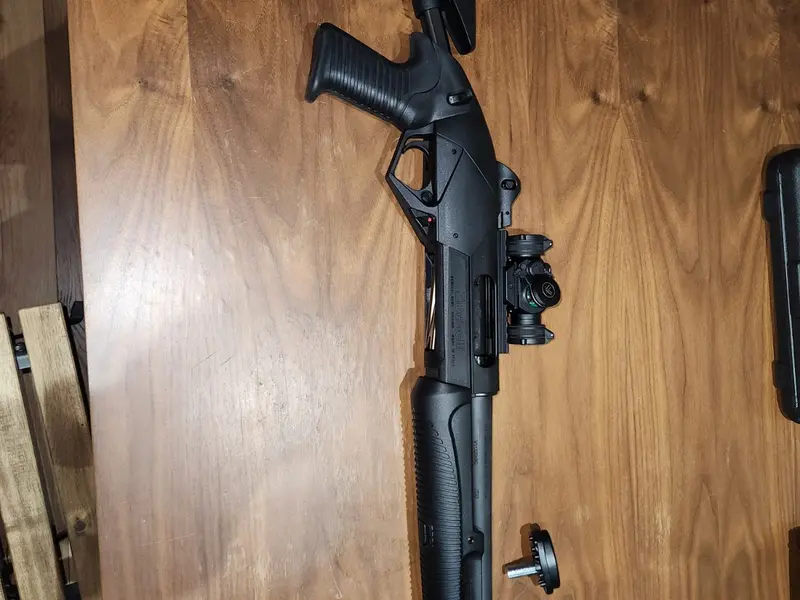 Benelli Supernova Tactical , Adjustable stock , reddot