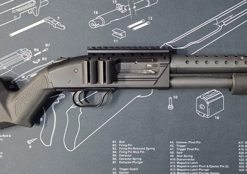 Mossberg 12GA 590 SPX Magpul Eddition MINT